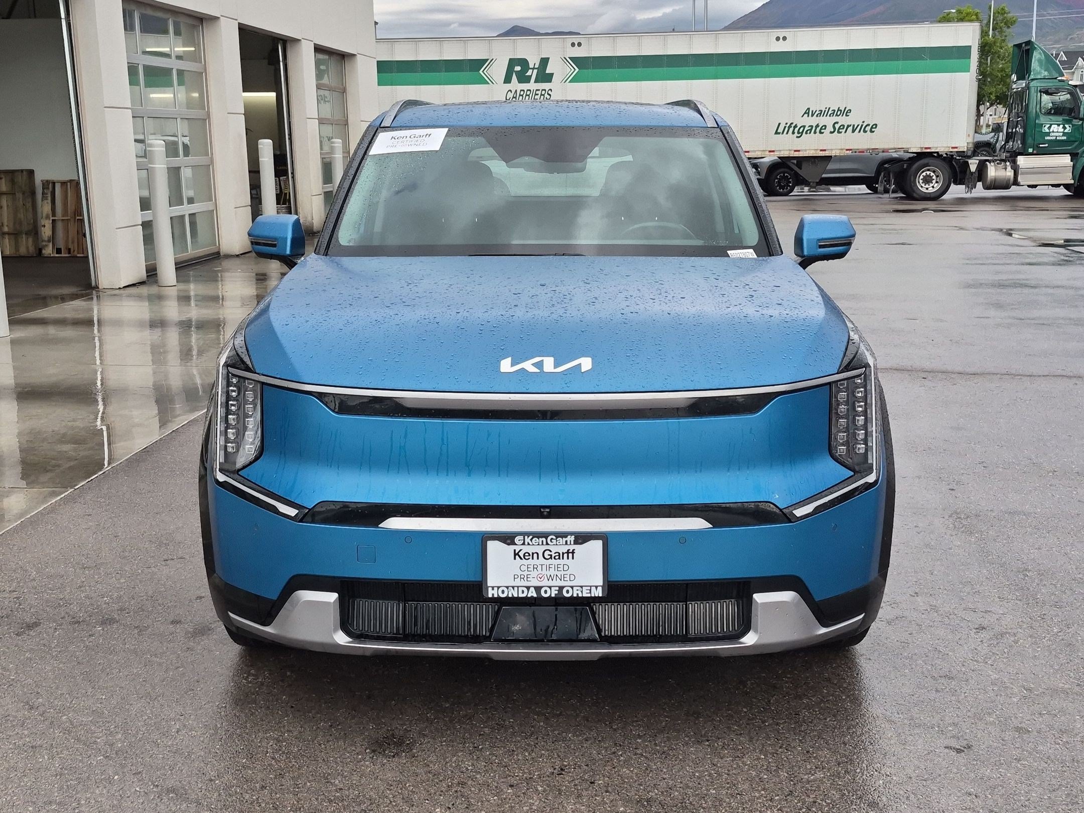 Used 2024 Kia EV9 Land w/ Towing Package AWD/4WD image 12