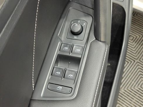 Used 2024 Volkswagen Tiguan SE R-Line AWD/4WD image 54