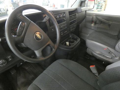 Used 2024 Chevrolet Express 2500 w/ Driver Convenience Package image 8