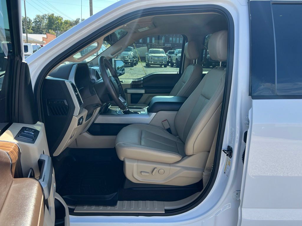 Used 2020 Ford F150 Lariat AWD/4WD image 12