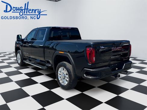 Used 2022 GMC Sierra 2500 Denali w/ Technology Package image 3