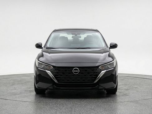 Used 2025 Nissan Sentra SV FWD image 2