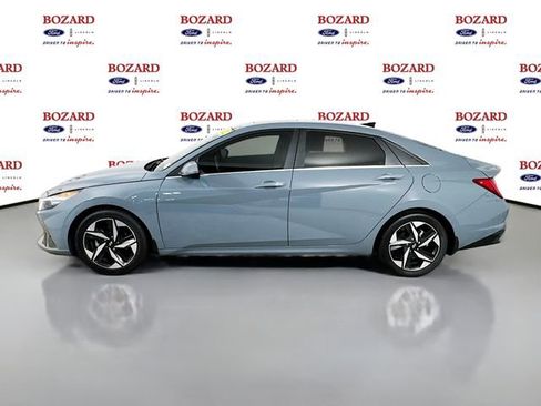 Used 2022 Hyundai Elantra SEL w/ Convenience + Premium Package image 5