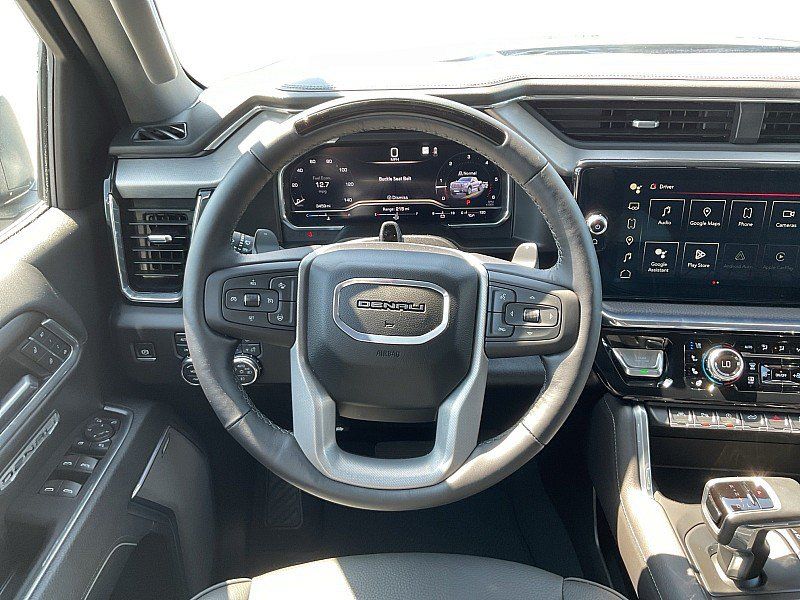 Used 2025 GMC Sierra 1500 Denali AWD/4WD image 14