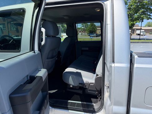 Used 2013 Ford F250 XLT w/ Snow Plow Prep Pkg AWD/4WD image 6
