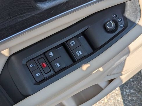 New 2026 Jeep Grand Cherokee Limited AWD/4WD image 23