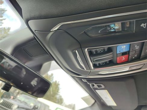 New 2025 Jeep Grand Cherokee L Altitude image 30