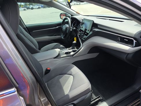 Used 2023 Toyota Camry LE FWD image 9