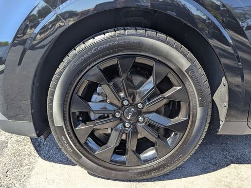 Used 2023 Kia Carnival SX FWD image 9