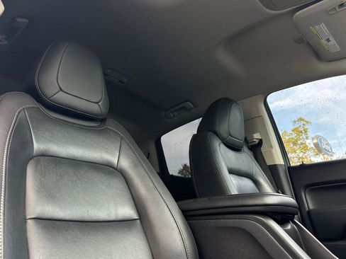 Used 2019 Chevrolet Colorado LT w/ Colorado RST Special Edition image 16