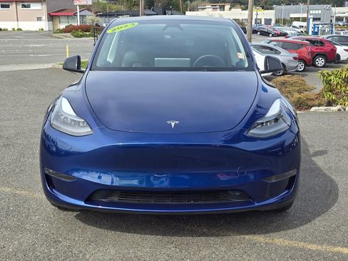 Used 2023 Tesla Model Y Long Range AWD/4WD image 5