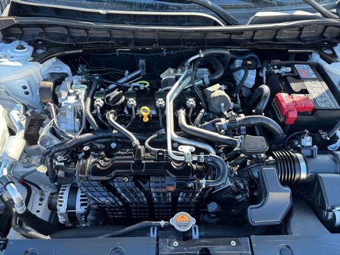 Used 2025 Nissan Altima 2.5 SV image 32