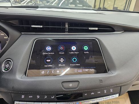 Used 2020 Cadillac XT4 Luxury w/ Cold Weather Package FWD image 31
