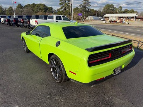 Used 2023 Dodge Challenger R/T w/ Plus Package image 7