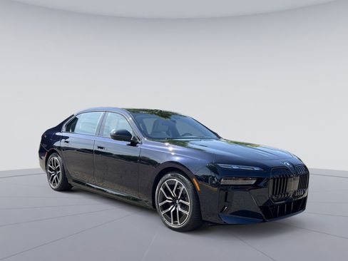 New 2025 BMW i7 eDrive50 w/ Executive Package image 7