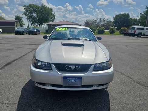 Used 2001 Ford Mustang GT RWD image 3