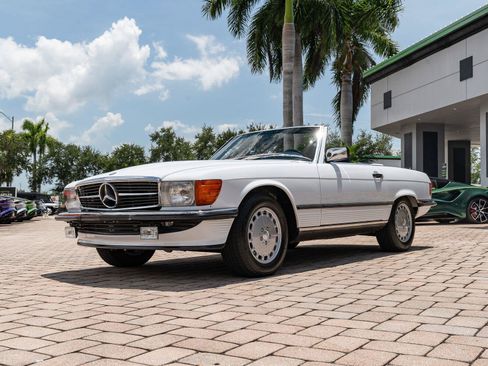 Used 1987 Mercedes-Benz 560 SL image 12