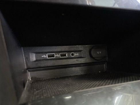 Used 2018 Volkswagen Tiguan SE w/ Panoramic Sunroof Package image 32