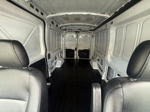 Used 2023 Ford Transit 250 Medium Roof RWD image 25