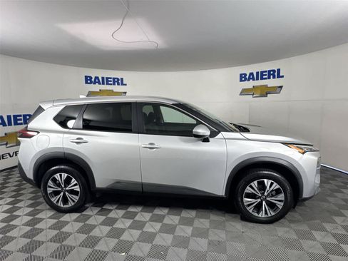 Used 2023 Nissan Rogue SV AWD/4WD image 6