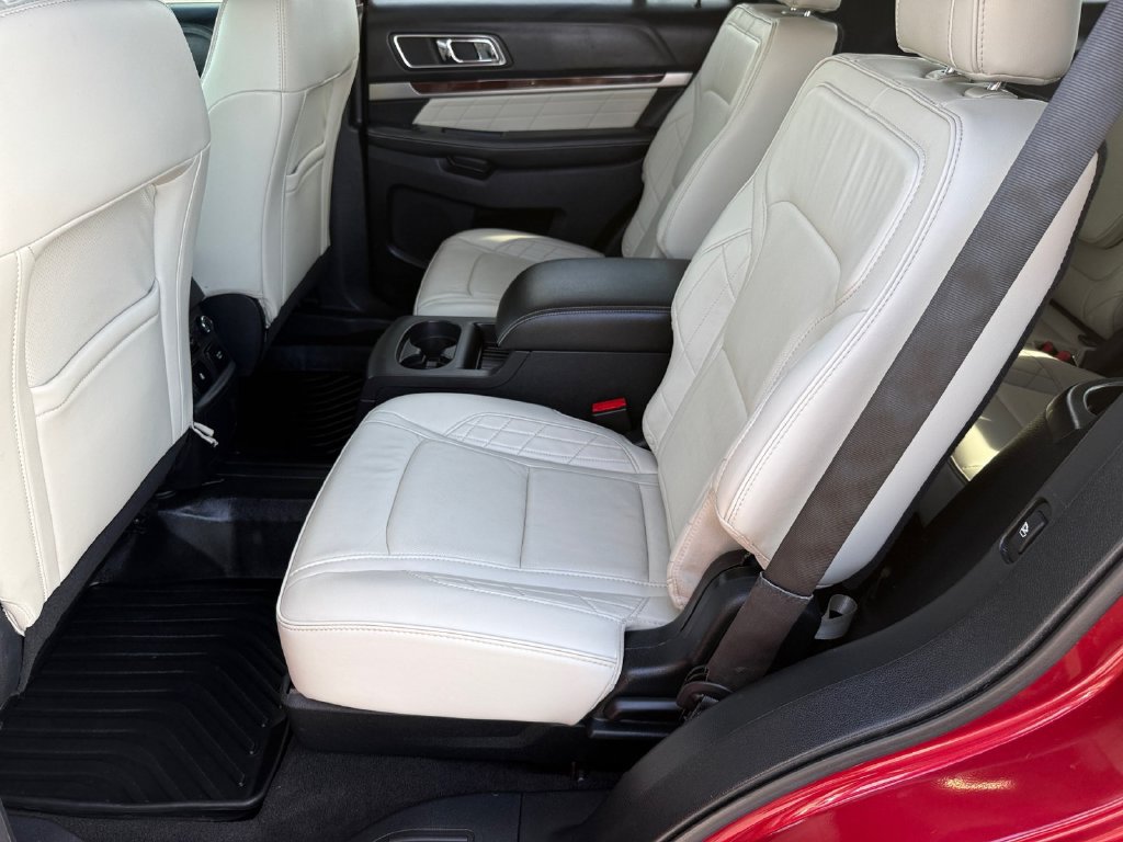 Used 2019 Ford Explorer Platinum AWD/4WD image 11