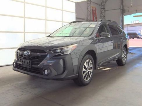 Used 2023 Subaru Outback Premium w/ Popular Package #1 AWD/4WD image 3
