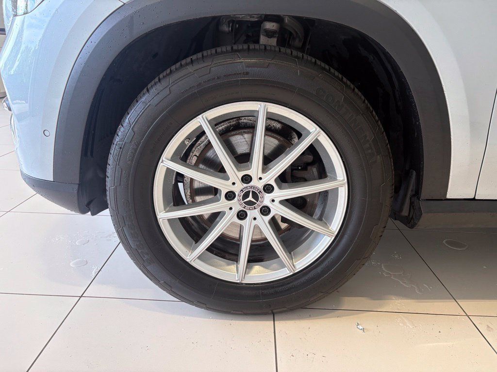 Used 2024 Mercedes-Benz GLE 350 4MATIC image 11