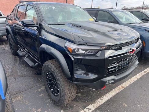 New 2026 Chevrolet Colorado ZR2 w/ Midnight Edition AWD/4WD image 3