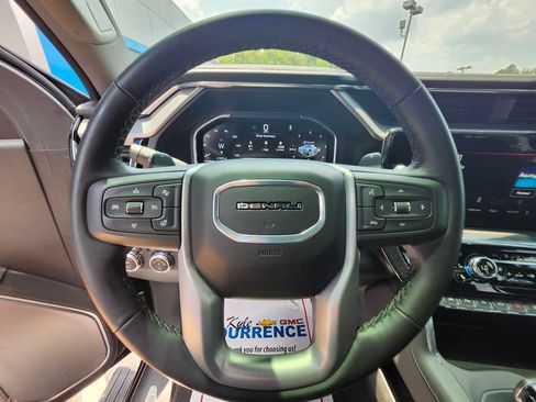 Used 2025 GMC Sierra 1500 Denali w/ Denali Reserve Package AWD/4WD image 13
