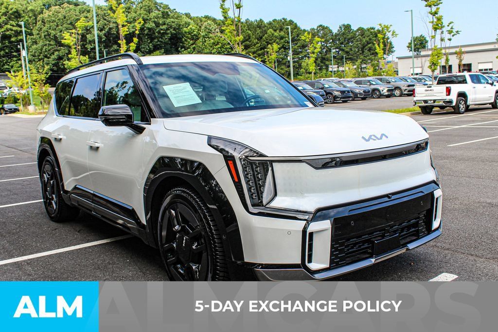 Used 2024 Kia EV9 GT-Line AWD/4WD image 3