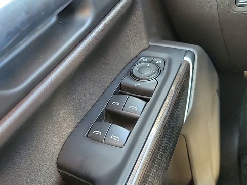 Used 2019 Chevrolet Silverado 1500 LT w/ Texas Edition image 13