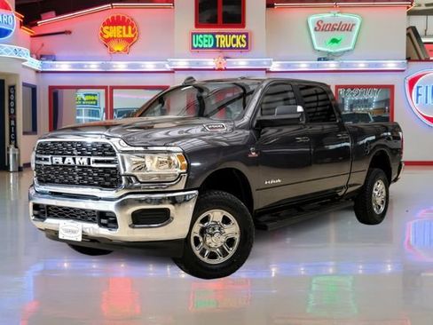 Used 2022 RAM 2500 Big Horn AWD/4WD image 2