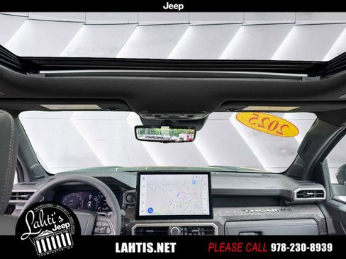 Used 2025 Toyota Tacoma Limited image 18