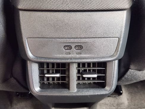 Used 2025 Chevrolet Equinox LT w/ Safety and Technology Package image 29