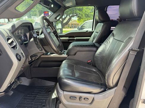 Used 2011 Ford F250 Lariat w/ Lariat Interior Pkg AWD/4WD image 14
