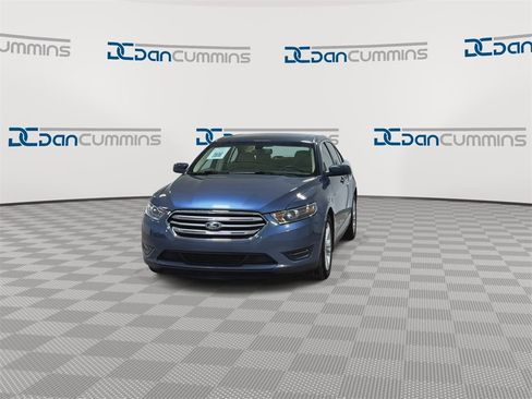 Used 2018 Ford Taurus SEL w/ Equipment Group 201A image 4
