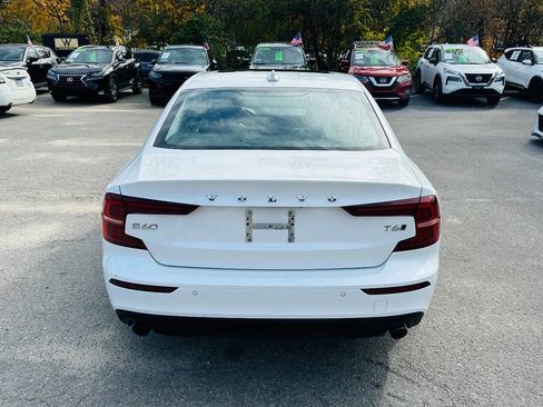 Used 2021 Volvo S60 T6 Momentum image 8