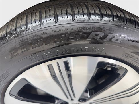 Used 2023 Mercedes-Benz EQB 300 4MATIC image 89