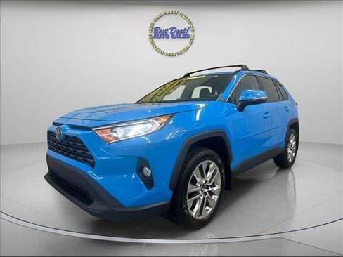 Used 2019 Toyota RAV4 XLE Premium w/ Cold Weather Package AWD/4WD image 1