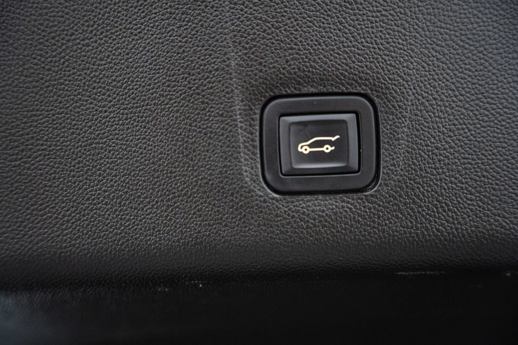 Used 2018 Chevrolet Traverse LT AWD/4WD image 13