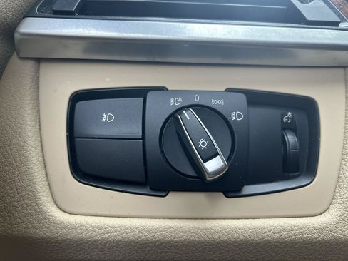 Used 2015 BMW 320i Sedan RWD image 23