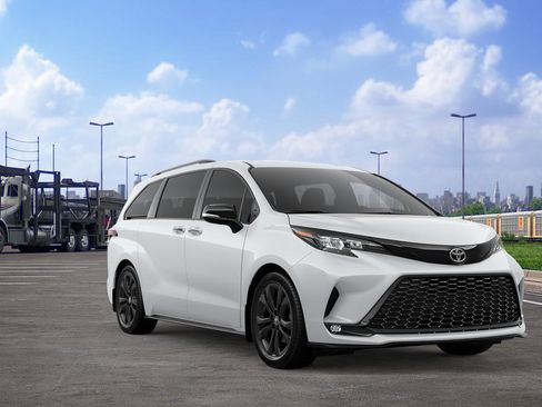 New 2026 Toyota Sienna XSE image 17