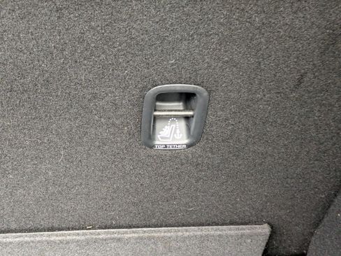 Used 2018 Hyundai Elantra GT image 27