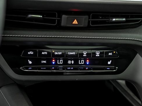 Used 2023 Buick Envision Essence w/ Sport Touring Package AWD/4WD image 24