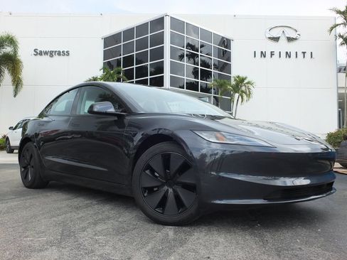 Used 2025 Tesla Model 3 RWD image 1