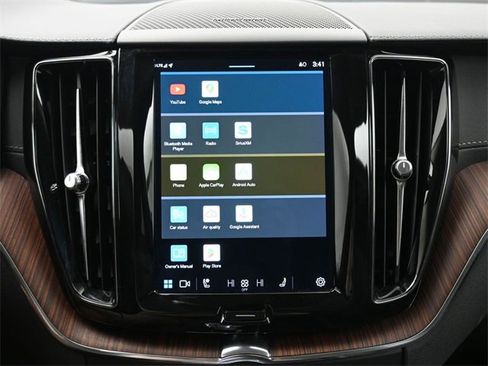 Used 2023 Volvo XC60 B6 Ultimate w/ Protection Package Premier image 20