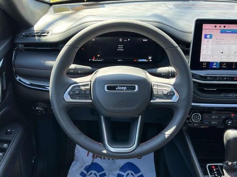 Used 2023 Jeep Compass Trailhawk w/ Trailhawk Elite Group AWD/4WD image 16