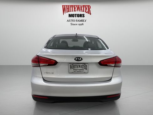 Used 2017 Kia Forte LX FWD image 3