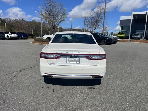 Used 2018 Lincoln Continental Premiere image 6