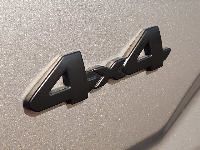 Used 2020 Toyota Tacoma SR5 w/ Technology Package AWD/4WD image 7